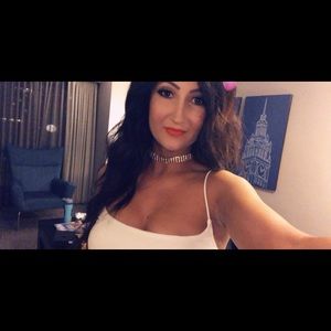 Meet your Posher, Fatima